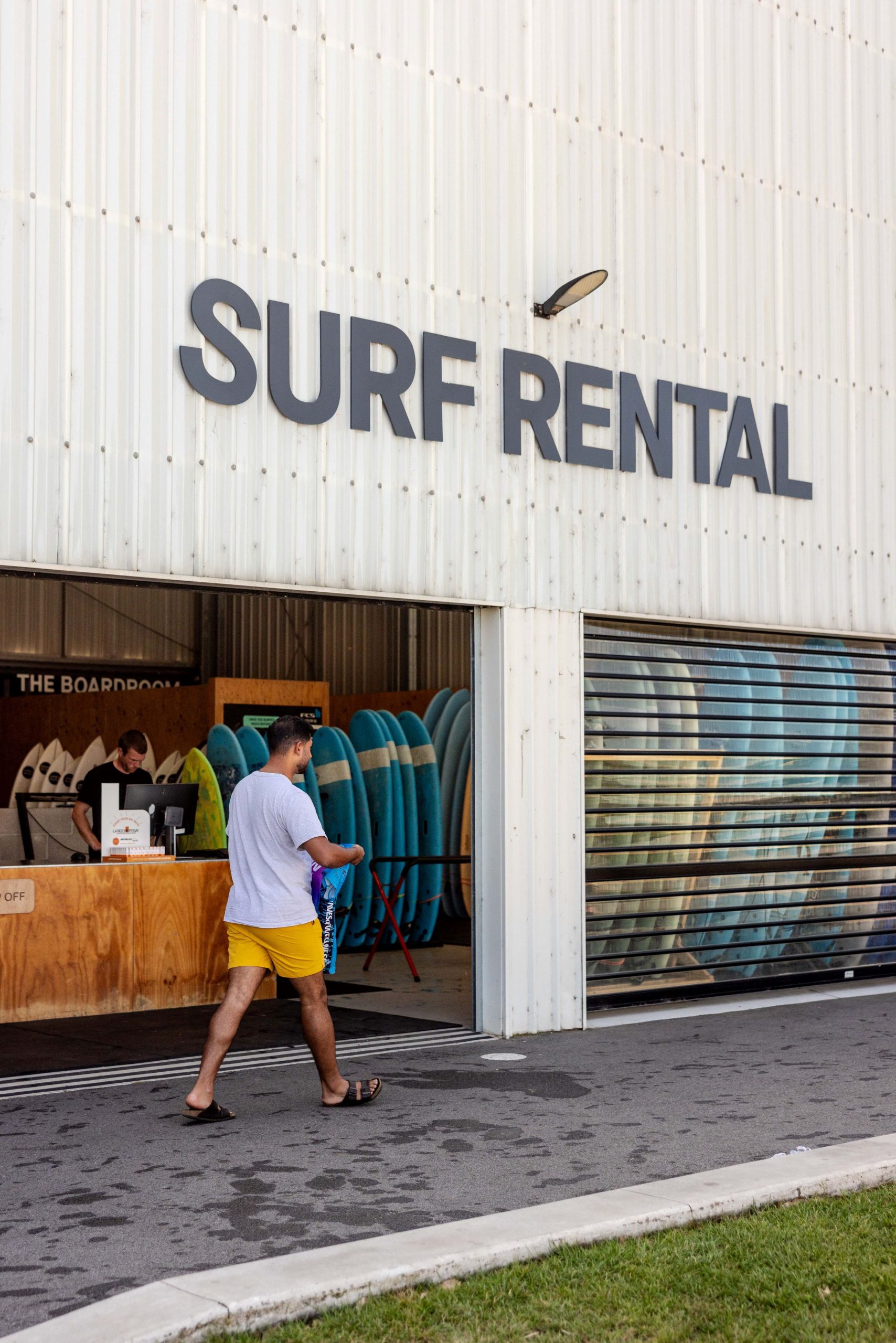 MSC_Sunbury_UrbnSurf-10 LR