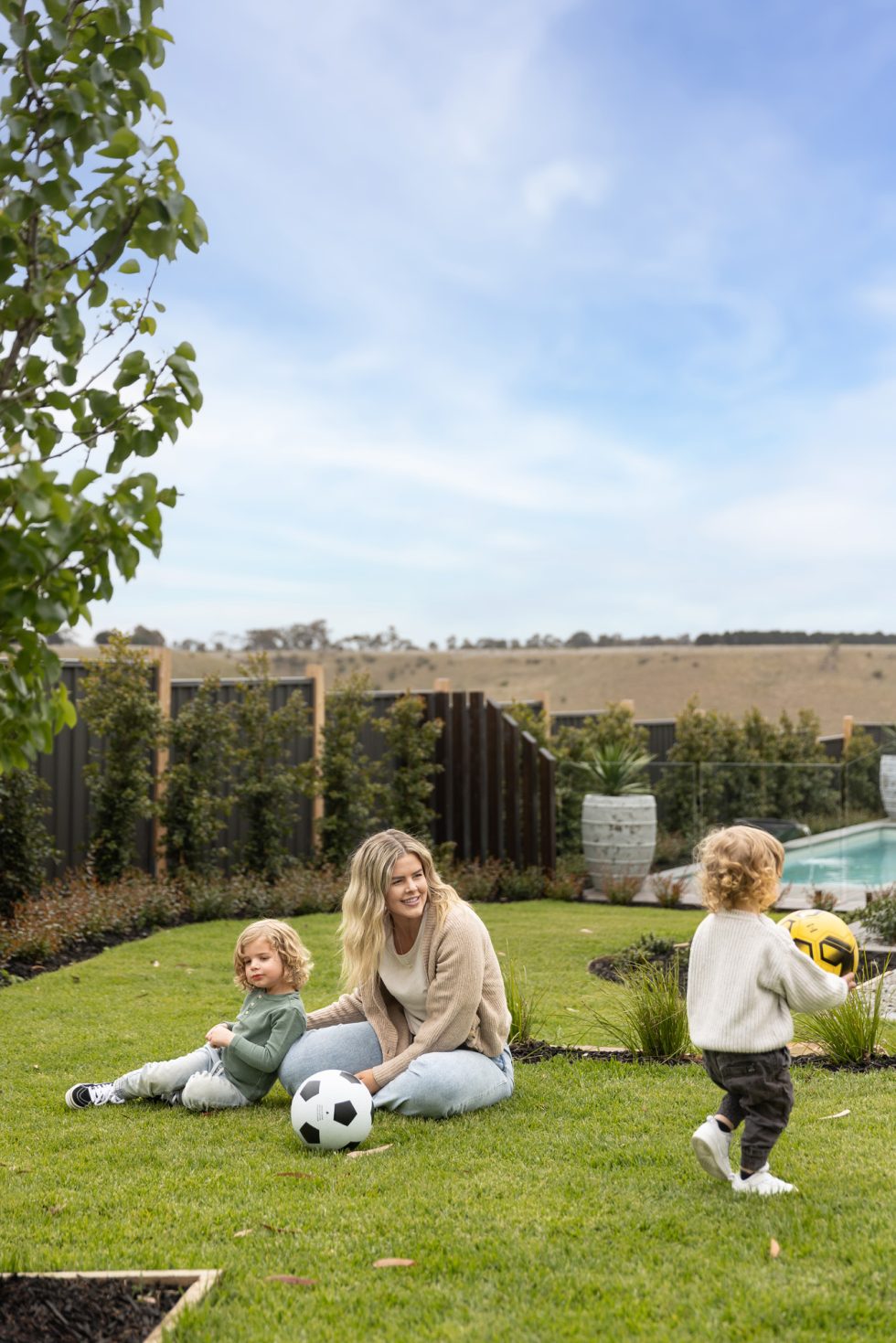 231102_RedstoneVillawood_Townsquare_GB_0362-Edit